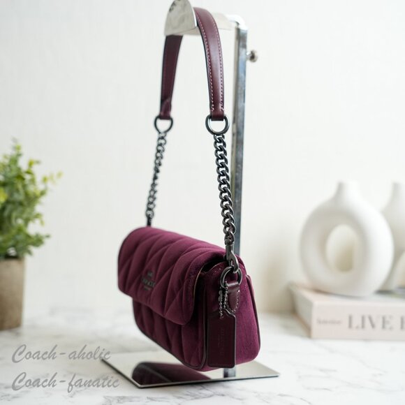 NWT COACH Hailey Flap Bag Velvet Organic Cotton With Quilting Burgundy CCE13 - Picture 3 of 13